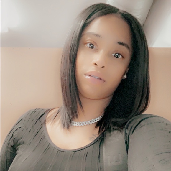 Meet your Posher, Tikia - Picture 1 of 1